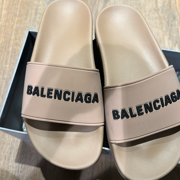 balenciaga sandals - Picture 1 of 3
